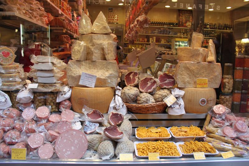Enjoy a Culinary Tour in Bologna
