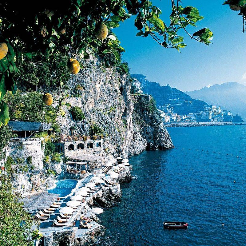 Amalfi Coast's Dramatic Cliffs